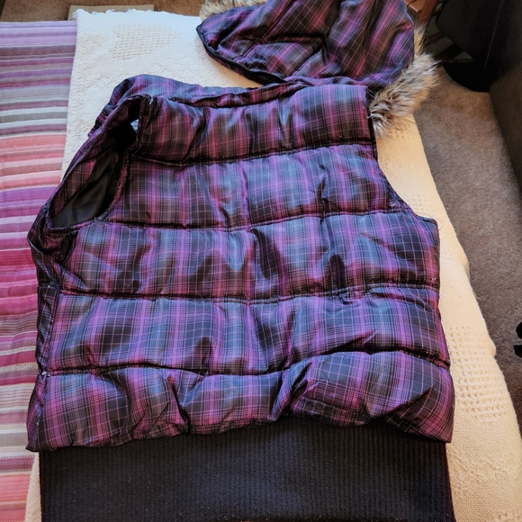 Route 66, size M,  hooded puffy vest - Picture 7 of 9